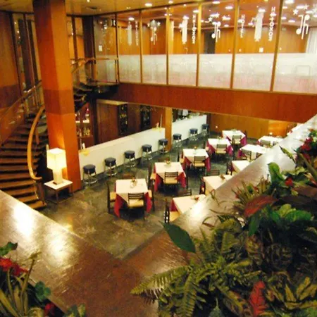 Iniohos 3*