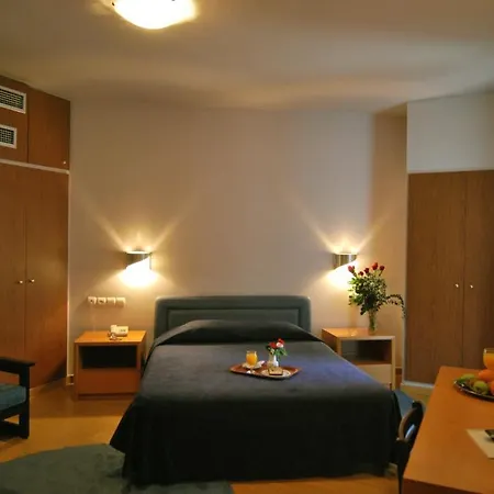 Iniohos 3*
